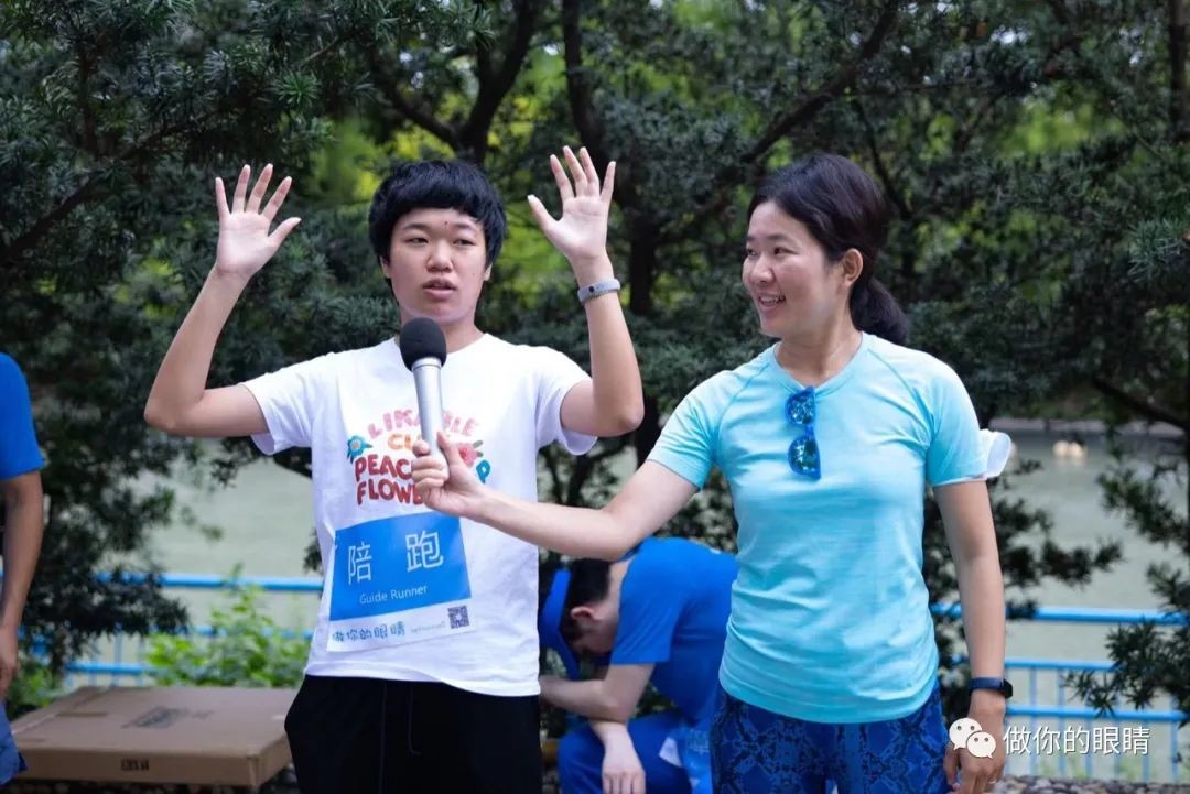 大雪为大家带来一个手语教学Daxue's Sign Language Lesson 